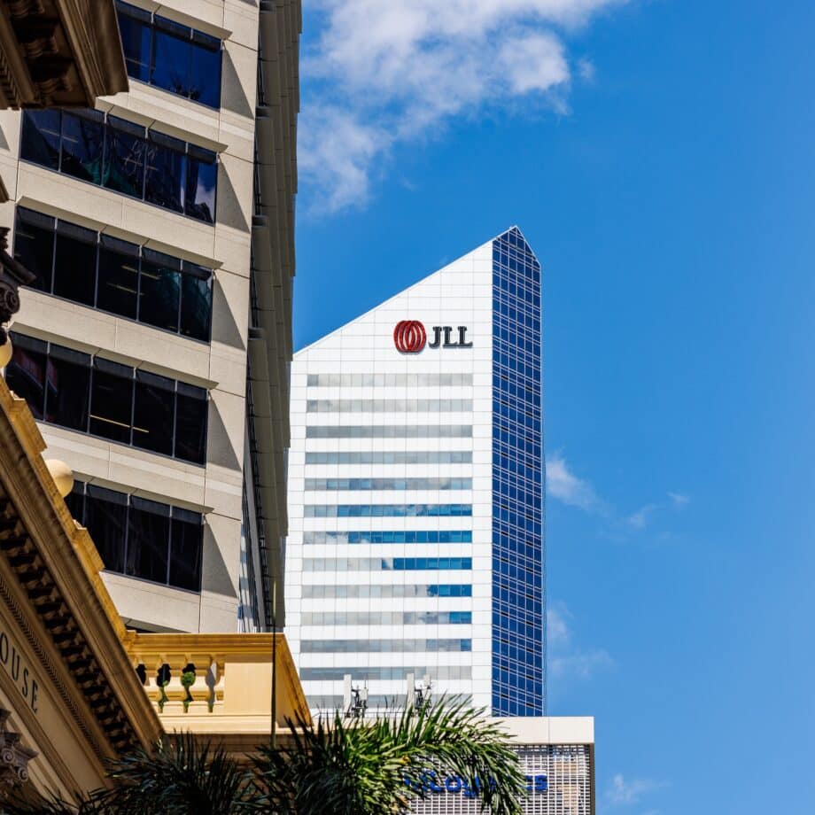 JLL 2026