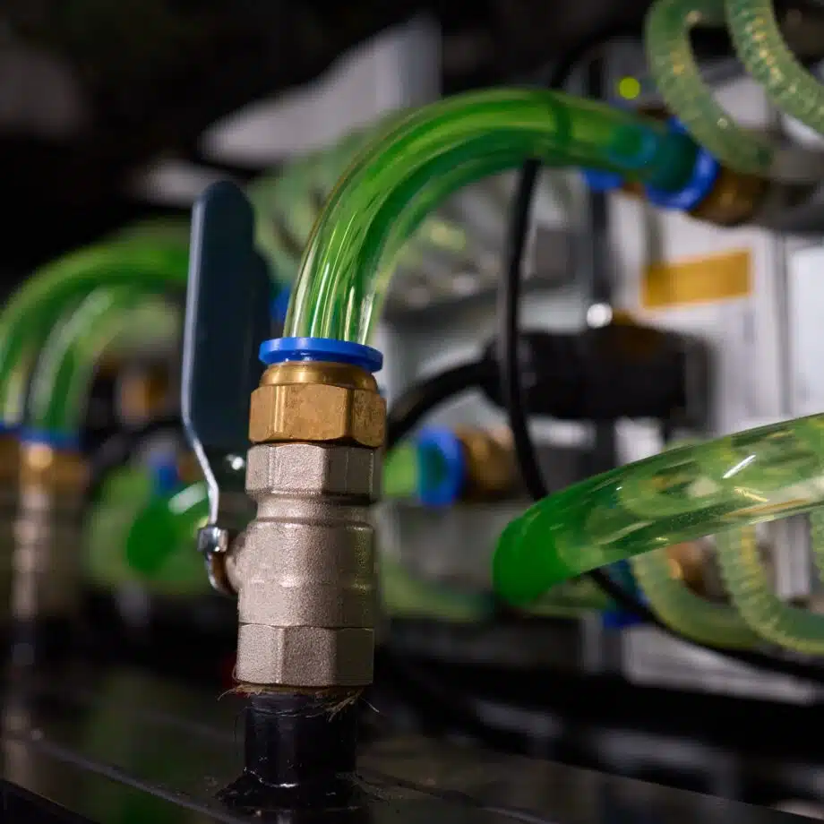 Liquid Cooling Data Centers 2025